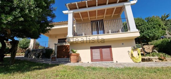 casa indipendente in vendita a Golfo Aranci