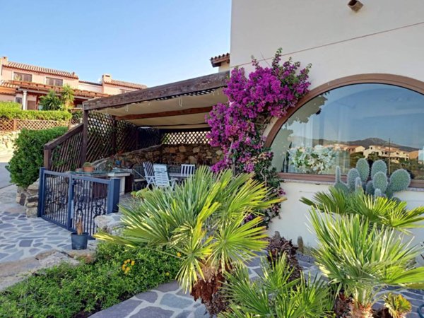 casa indipendente in vendita a Golfo Aranci