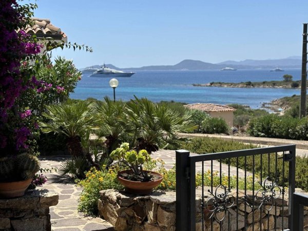 casa indipendente in vendita a Golfo Aranci