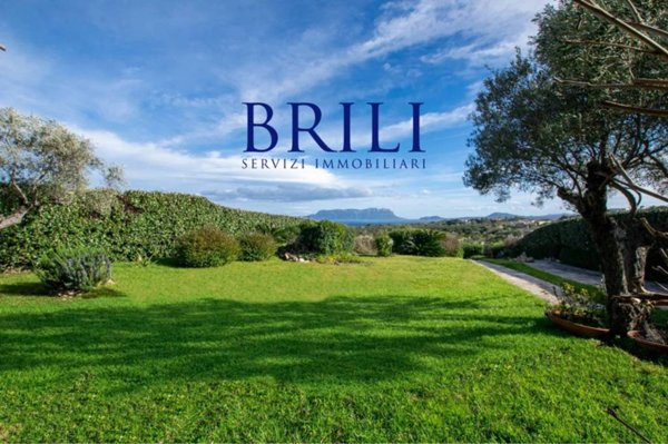 casa indipendente in vendita a Golfo Aranci