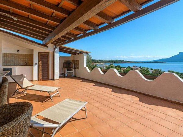 casa indipendente in vendita a Golfo Aranci in zona Marinella