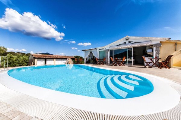casa indipendente in vendita a Golfo Aranci