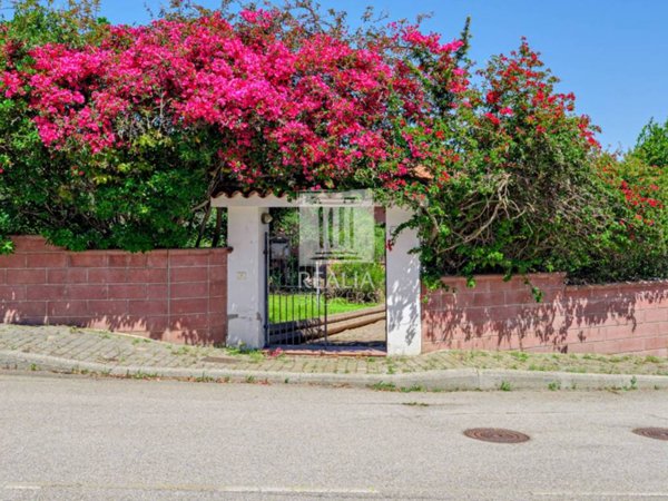 casa indipendente in vendita a Golfo Aranci in zona Marinella