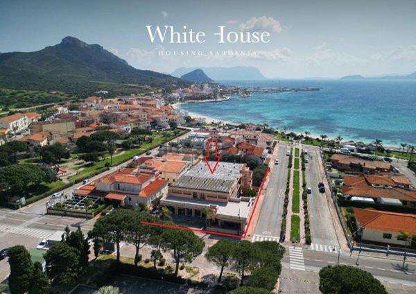 locale commerciale in vendita a Golfo Aranci in zona Rudalza