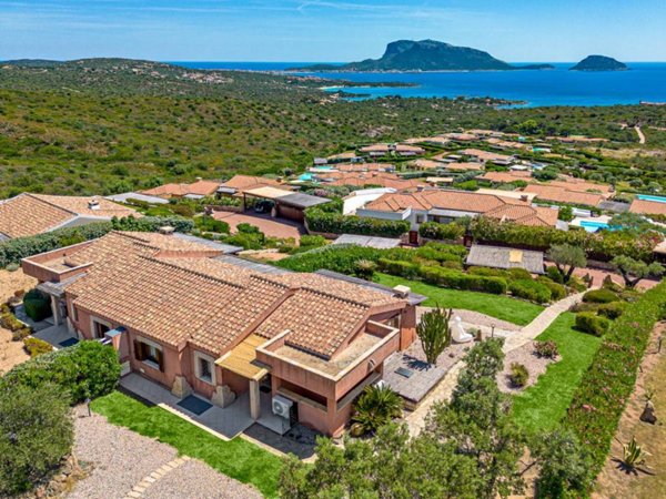 casa indipendente in vendita a Golfo Aranci