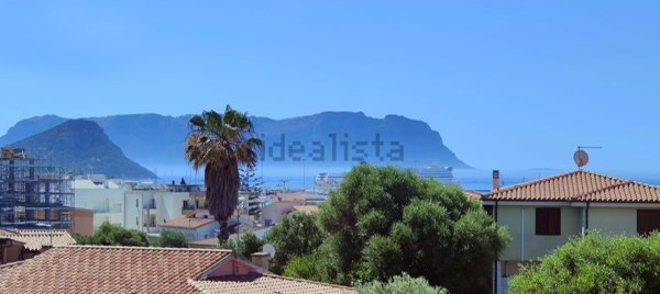 appartamento in vendita a Golfo Aranci in zona Rudalza