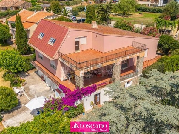 casa indipendente in vendita a Golfo Aranci in zona Marinella