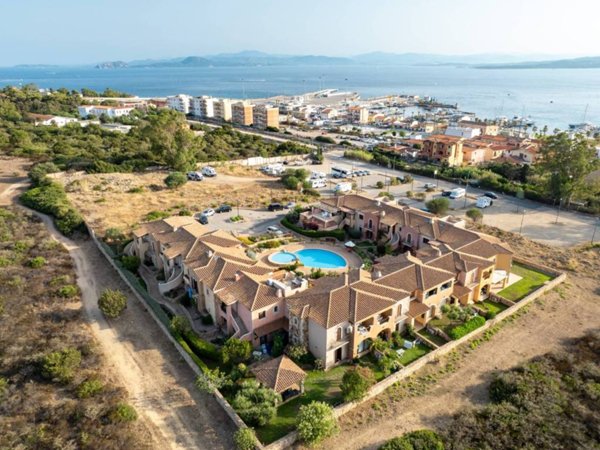 appartamento in vendita a Golfo Aranci in zona Rudalza