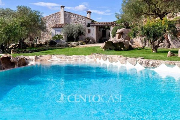 casa indipendente in vendita a Loiri Porto San Paolo
