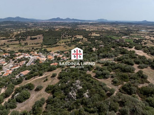 terreno agricolo in vendita a Loiri Porto San Paolo in zona Enas