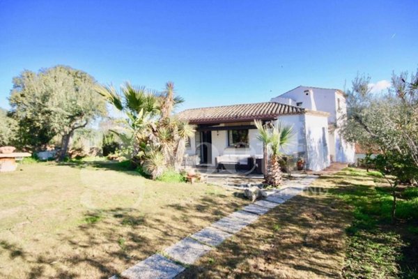 casa indipendente in vendita a Loiri Porto San Paolo in zona Trudda
