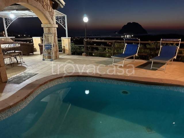 casa indipendente in vendita a Loiri Porto San Paolo