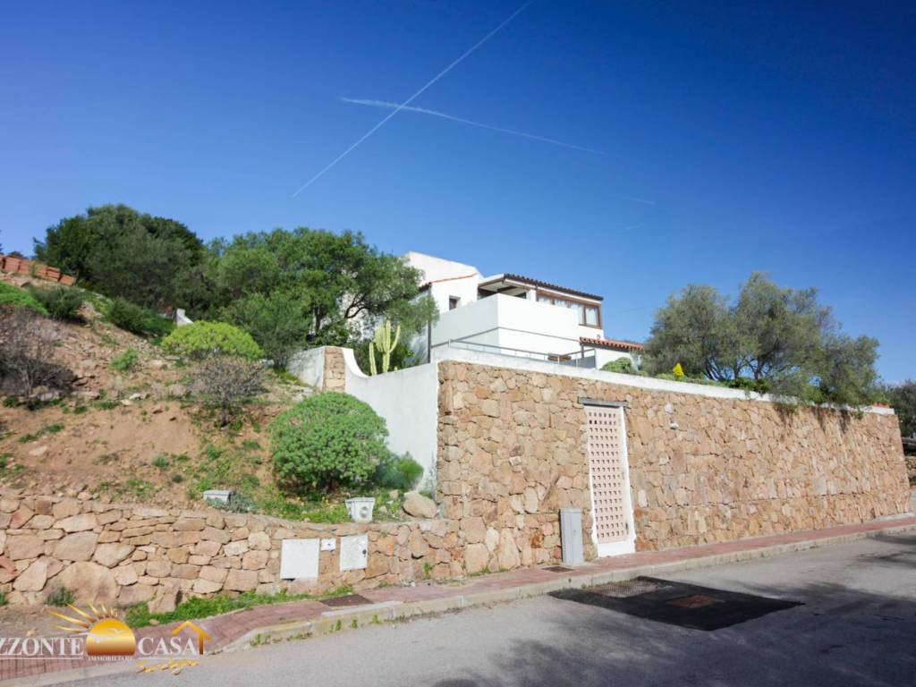 casa indipendente in vendita a Loiri Porto San Paolo