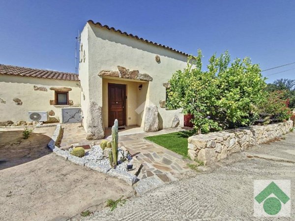 casa indipendente in vendita a Loiri Porto San Paolo