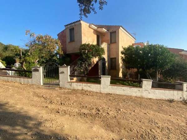 appartamento in vendita a Loiri Porto San Paolo in zona Vaccileddi.