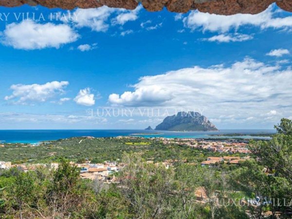 casa indipendente in vendita a Loiri Porto San Paolo