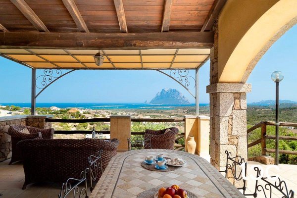 casa indipendente in vendita a Loiri Porto San Paolo