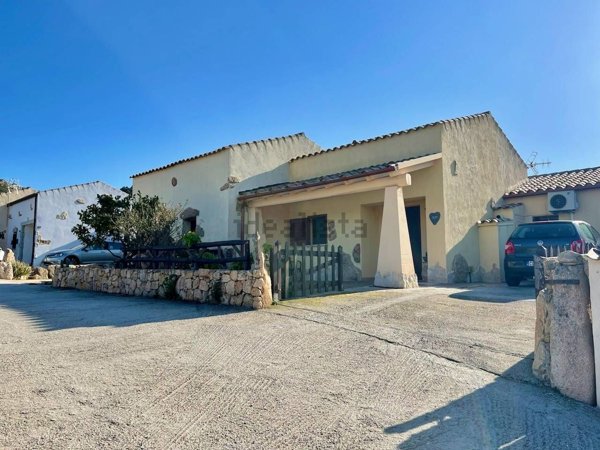 casa indipendente in vendita a Loiri Porto San Paolo