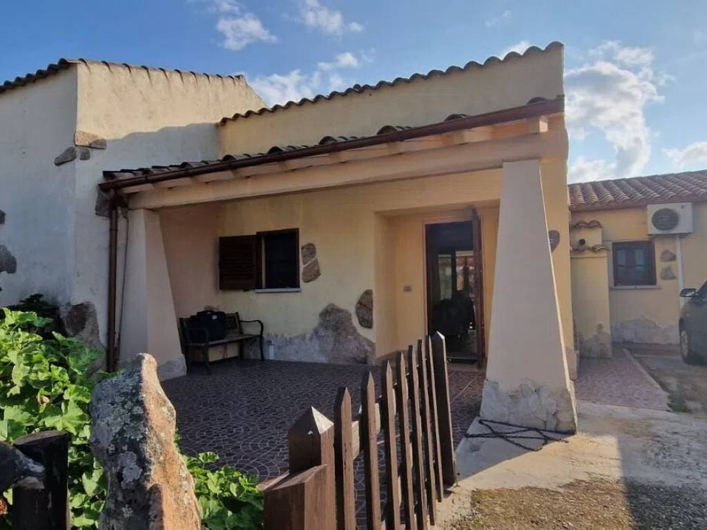 casa indipendente in vendita a Loiri Porto San Paolo
