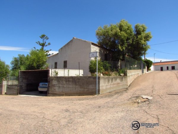casa indipendente in vendita a Loiri Porto San Paolo in zona Enas