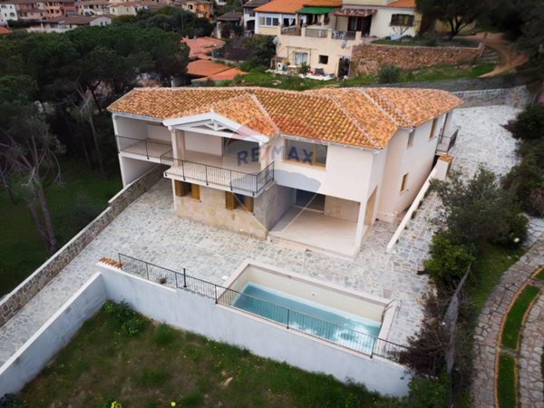 casa indipendente in vendita a Loiri Porto San Paolo