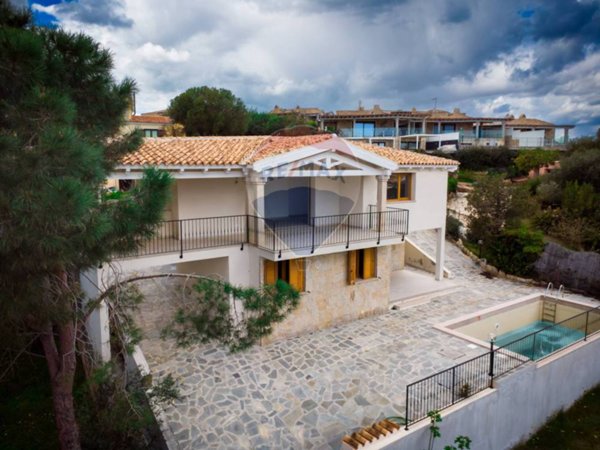 casa indipendente in vendita a Loiri Porto San Paolo