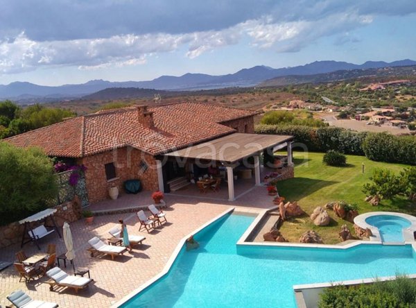 casa indipendente in vendita a Loiri Porto San Paolo