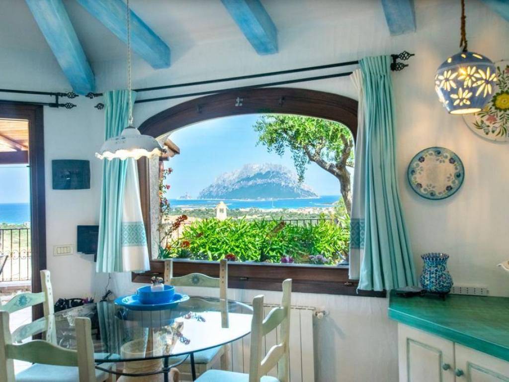 casa indipendente in vendita a Loiri Porto San Paolo