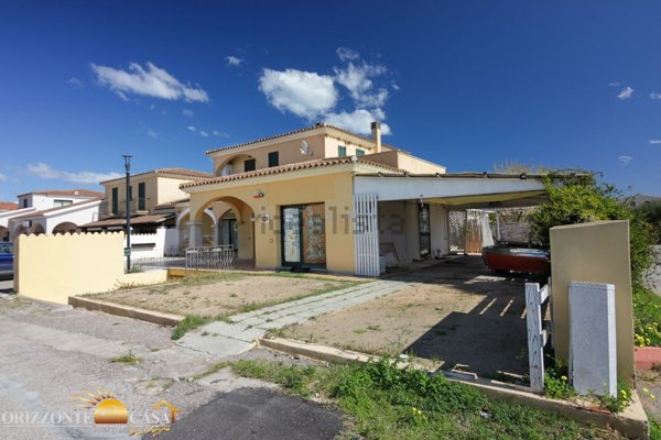 locale commerciale in vendita a Loiri Porto San Paolo