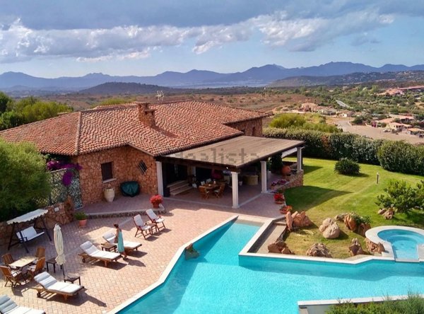 casa indipendente in vendita a Loiri Porto San Paolo