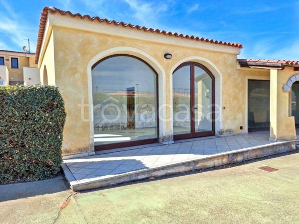 ufficio in vendita a Loiri Porto San Paolo