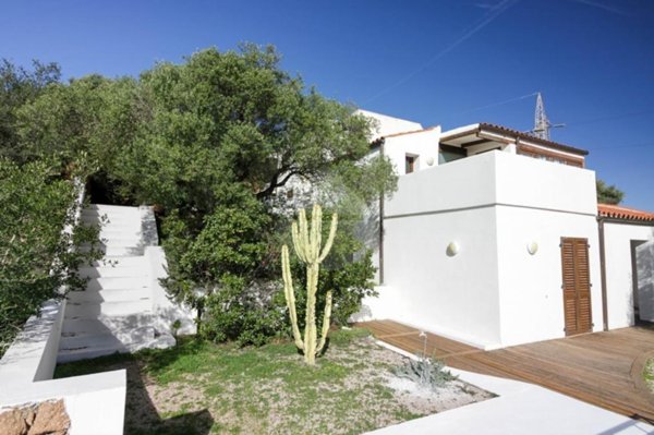 negozio in vendita a Loiri Porto San Paolo