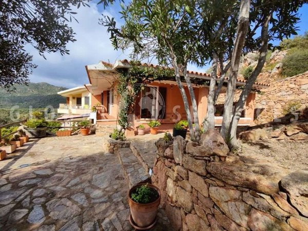 casa indipendente in vendita a Loiri Porto San Paolo