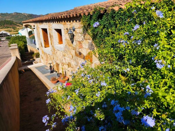 casa indipendente in vendita a Loiri Porto San Paolo