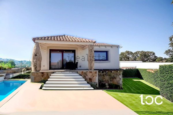 casa indipendente in vendita a Loiri Porto San Paolo