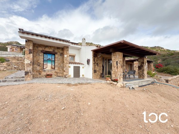 casa indipendente in vendita a Loiri Porto San Paolo