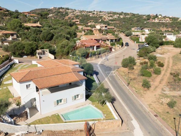 casa indipendente in vendita a Loiri Porto San Paolo