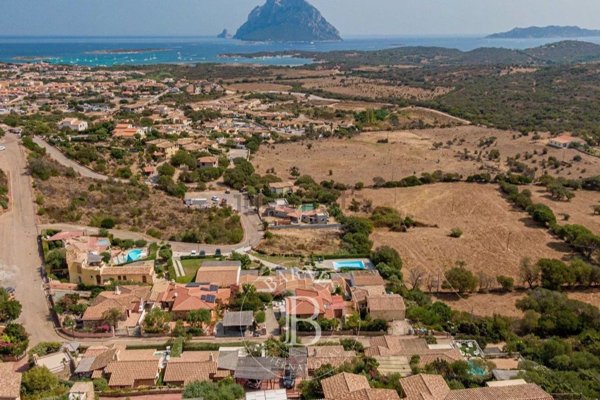 appartamento in vendita a Loiri Porto San Paolo in zona Santa Giusta