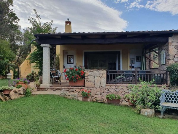 casa indipendente in vendita a Loiri Porto San Paolo