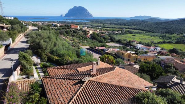 casa indipendente in vendita a Loiri Porto San Paolo