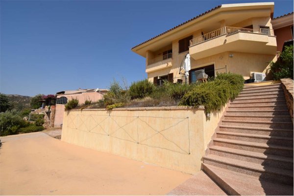 casa indipendente in vendita a Loiri Porto San Paolo
