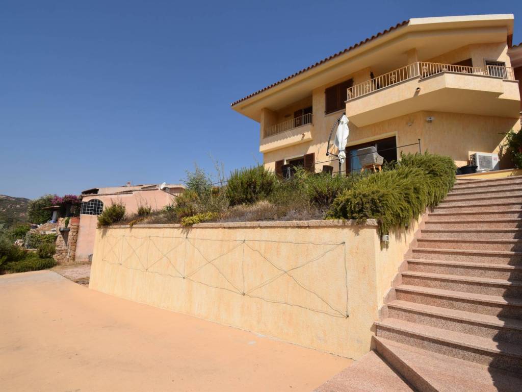 casa indipendente in vendita a Loiri Porto San Paolo