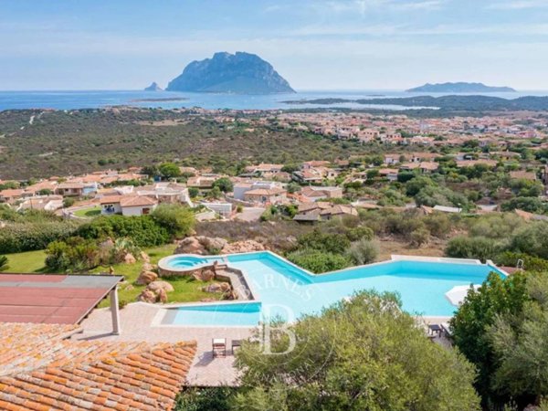 casa indipendente in vendita a Loiri Porto San Paolo in zona Santa Giusta