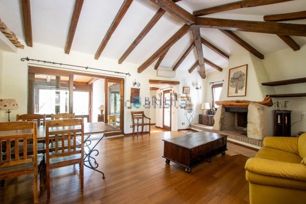 casa indipendente in vendita a Loiri Porto San Paolo in zona Trudda