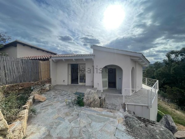 casa indipendente in vendita a Loiri Porto San Paolo