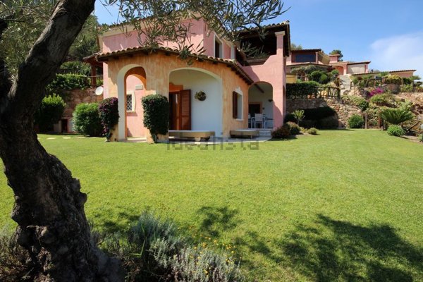 casa indipendente in vendita a Loiri Porto San Paolo