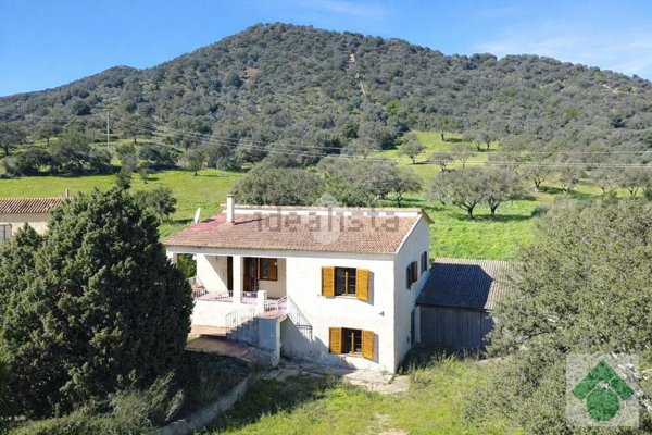casa indipendente in vendita a Loiri Porto San Paolo