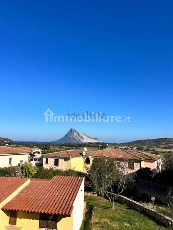 appartamento in vendita a Loiri Porto San Paolo in zona Vaccileddi.