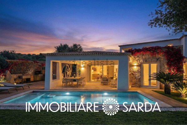 casa indipendente in vendita a Loiri Porto San Paolo