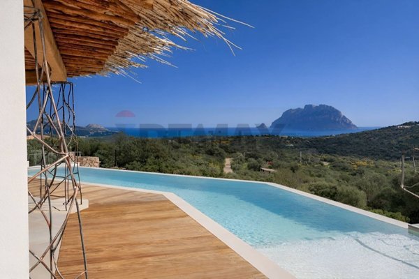 casa indipendente in vendita a Loiri Porto San Paolo